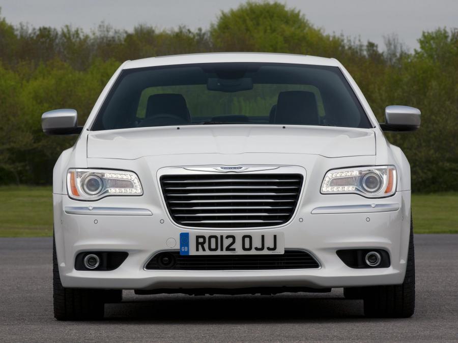  Chrysler 300C 2012 года  (UK) (фото 74 из 91)